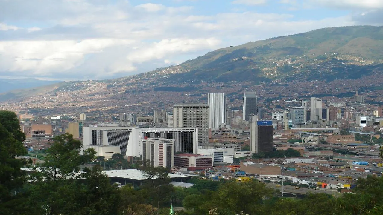 Apartamento Familiar En Medellin Barrio El Poblado Apartment